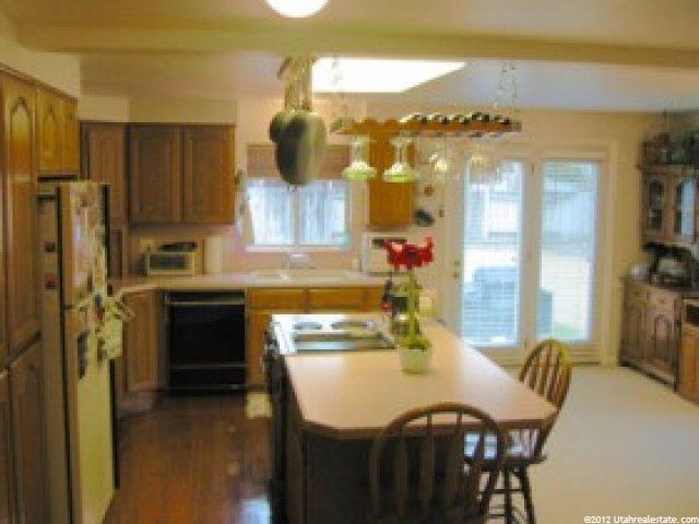 9821 Tonya Dr, Sandy, UT 84070 — photo 5