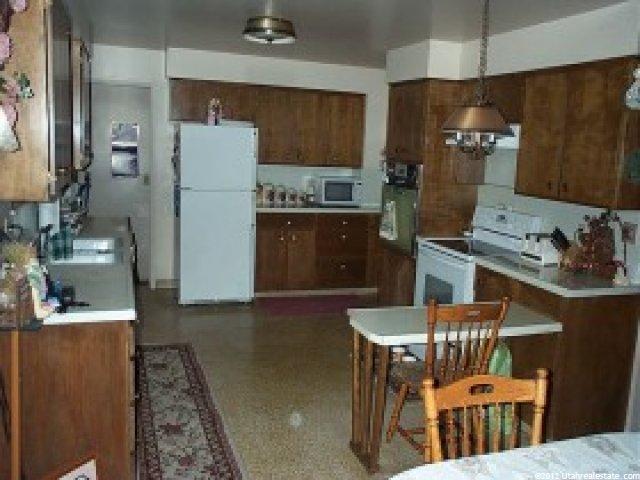 5135 S 2325 W, Roy, UT 84067 — photo 2
