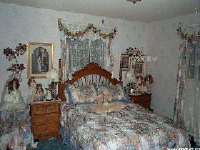 5135 S 2325 W, Roy, UT 84067 — photo 7