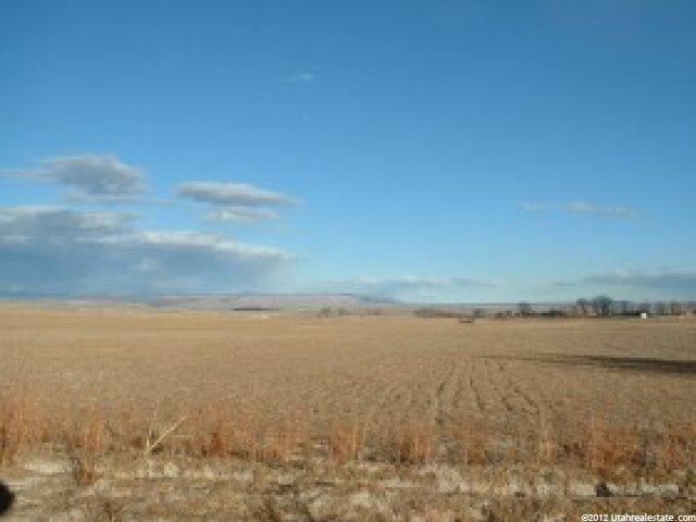 1015 E Paradise Dr, Clawson, UT 84516 — photo 7
