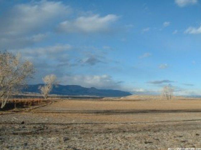 1015 E Paradise Dr, Clawson, UT 84516 — photo 8