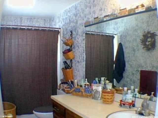 1063 N 1250 W, Layton, UT 84041 — photo 3