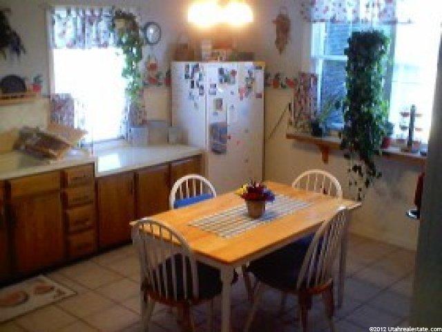 568 W 1800 N, Clinton, UT 84015 — photo 3