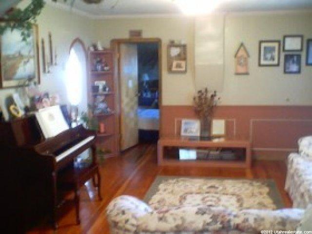 568 W 1800 N, Clinton, UT 84015 — photo 5