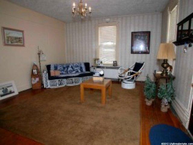 391 E Main St, Hyrum, UT 84319 — photo 2
