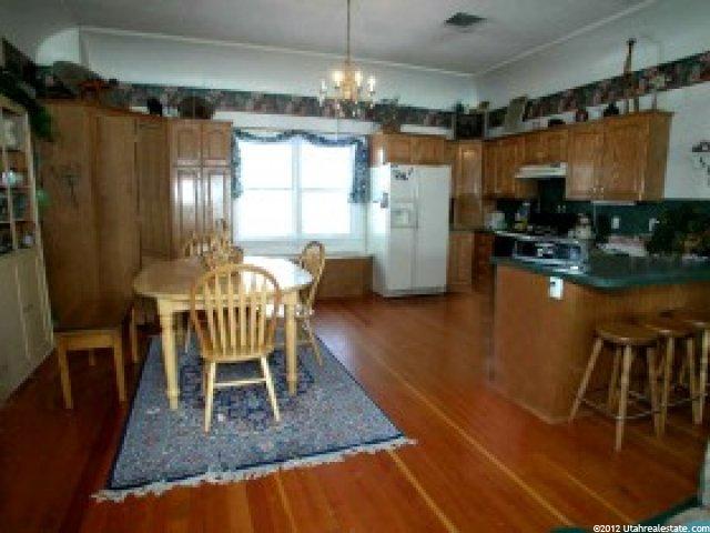 391 E Main St, Hyrum, UT 84319 — photo 6