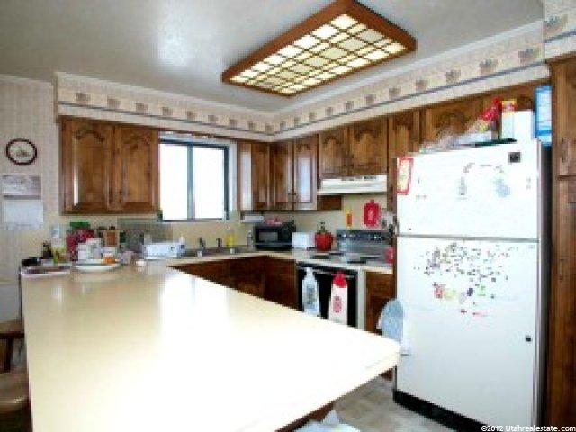 391 E Main St, Hyrum, UT 84319 — photo 7