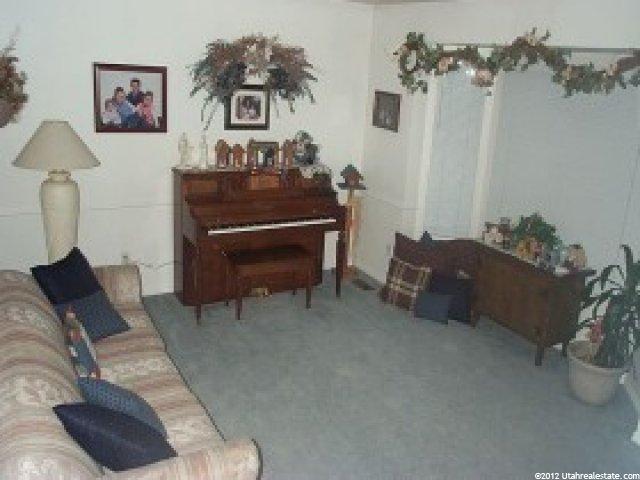 1737 N 1400 W, Clinton, UT 84015 — photo 4