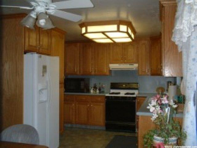 147 S 150 E, Kaysville, UT 84037 — photo 3