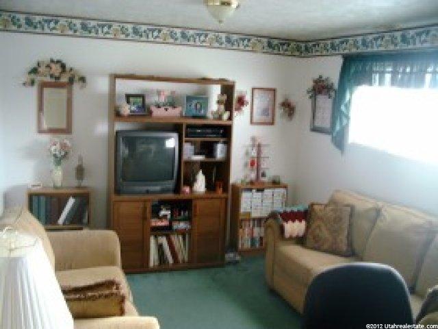 2028 N 630 W, Clinton, UT 84015 — photo 5