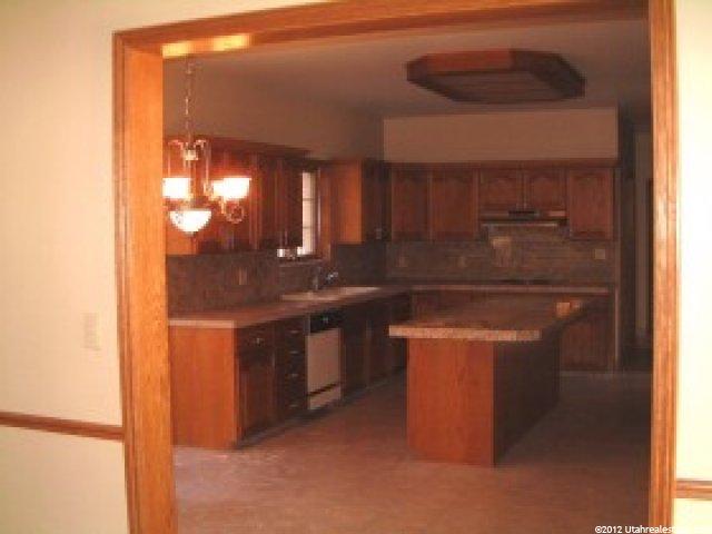 1963 Ridgehill Dr, Bountiful, UT 84010 — photo 6