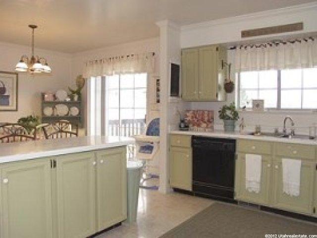 1240 Forest Ridge Rd, Sandy, UT 84094 — photo 3