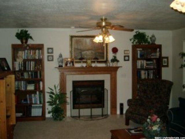 759 W 2525 S, Syracuse, UT 84075 — photo 4