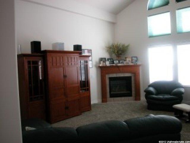 2071 View Dr, South Weber, UT 84405 — photo 2