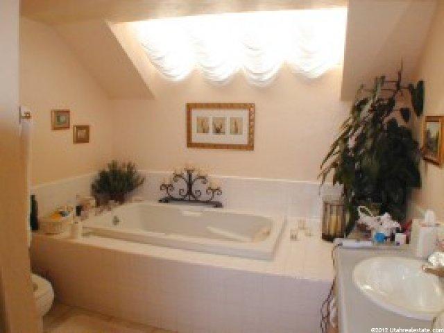 3919 Bountiful Blvd, Bountiful, UT 84010 — photo 8