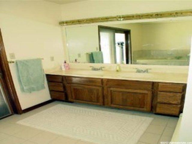 12754 Somerdowns Ct, Draper, UT 84020 — photo 8