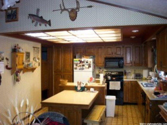 37553 W Sr 35, Tabiona, UT 84072 — photo 2