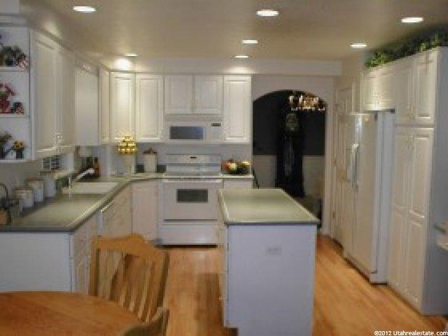 212 Carrington Ln, Centerville, UT 84014 — photo 3