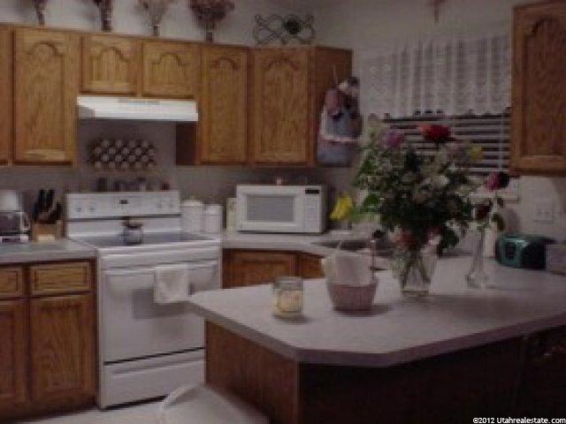 809 W 1520 N, Clinton, UT 84015 — photo 4