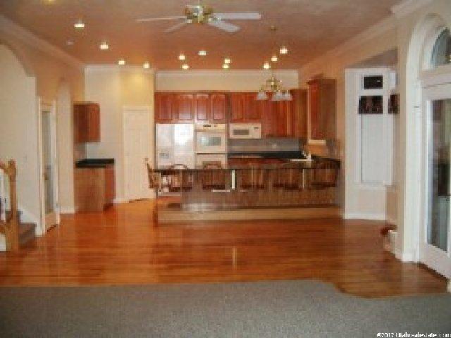 1126 Shannon Dr, Farmington, UT 84025 — photo 2