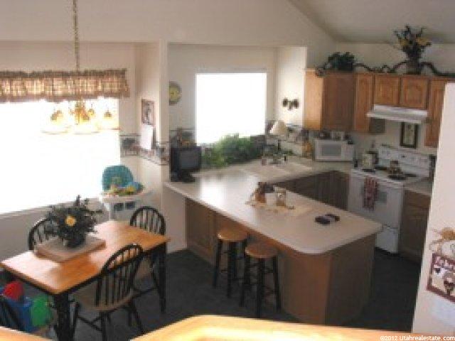 1338 S Stonebridge Dr, Layton, UT 84041 — photo 2