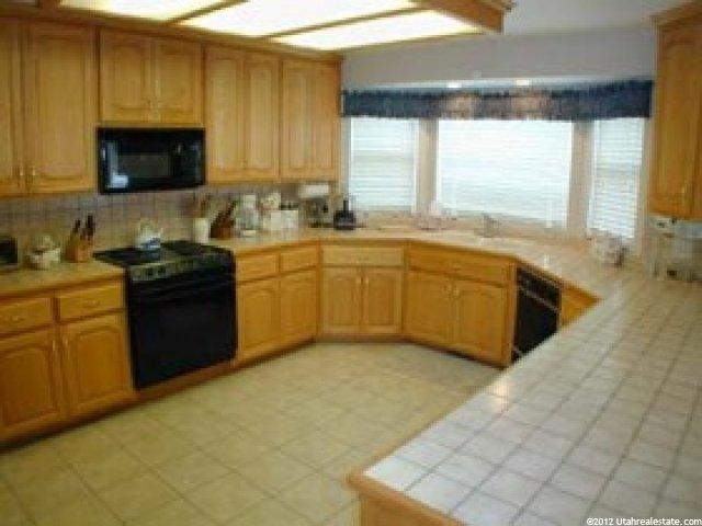 3061 Ksel Dr, Sandy, UT 84092 — photo 2
