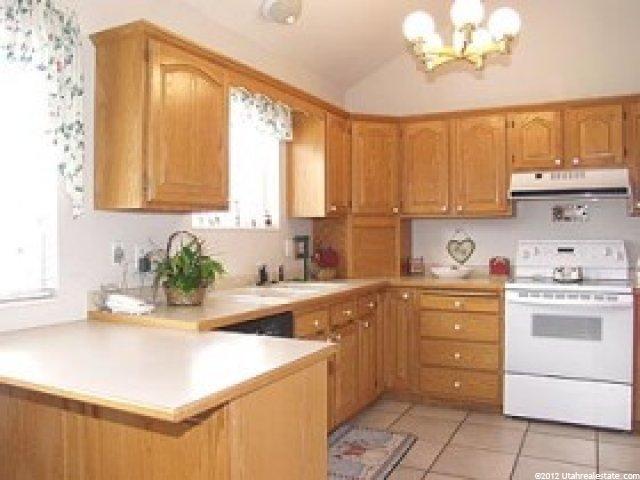 9239 Lexann Cir, Sandy, UT 84093 — photo 3