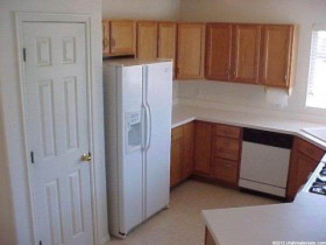 8538 Kolby Ln, Midvale, UT 84047 — photo 2