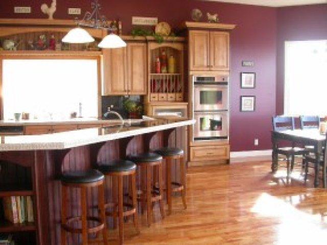 2546 Maple Hills Dr, Bountiful, UT 84010 — photo 4