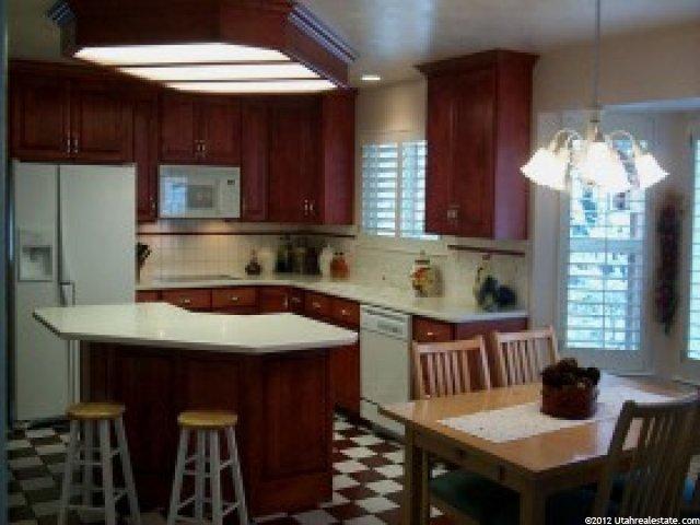 8967 Cobble Canyon Ln, Sandy, UT 84093 — photo 4