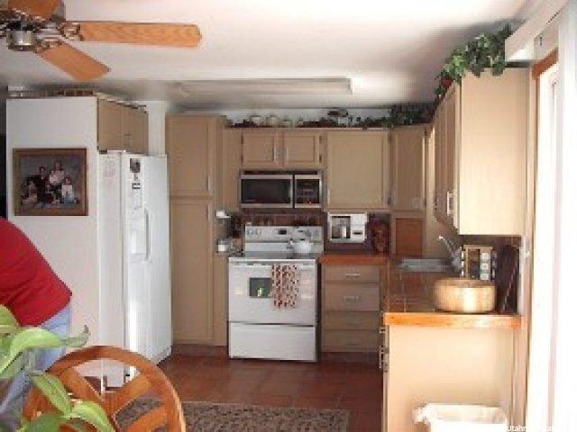 689 W 925 S, Woods Cross, UT 84087 — photo 4