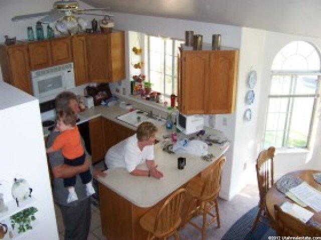 403 Sandy Woods Ln, Midvale, UT 84047 — photo 3