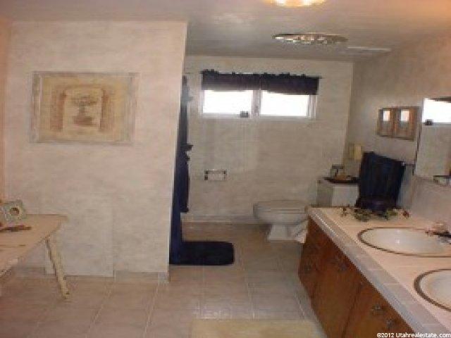 237 E Main, Moroni, UT 84646 — photo 7