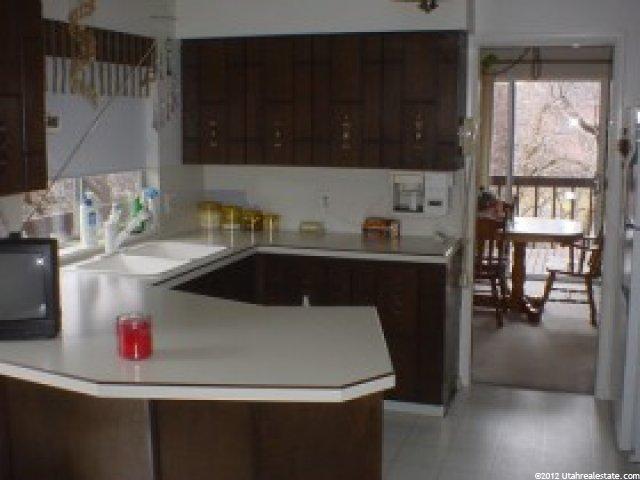 1836 Valley View Dr, Layton, UT 84040 — photo 4
