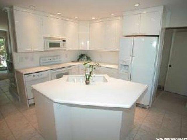 8250 Viscounti Dr, Sandy, UT 84093 — photo 4