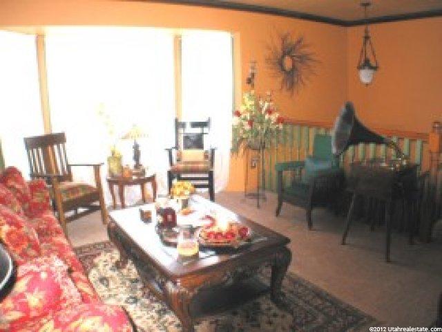 233 Meadowbrook Dr, Ogden, UT 84404 — photo 8
