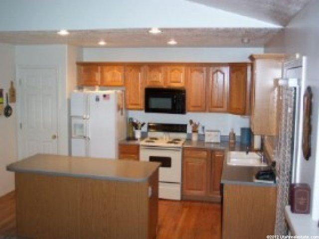 207 N 700 W, Layton, UT 84041 — photo 6