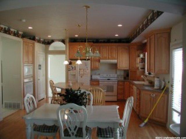 4552 Windsor Cir, Cedar Hills, UT 84062 — photo 6