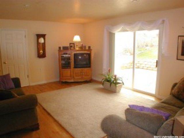 257 E 300 N, Farmington, UT 84025 — photo 4