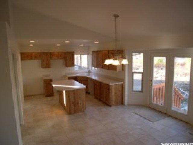 606 W 3700 S, Riverdale, UT 84405 — photo 2