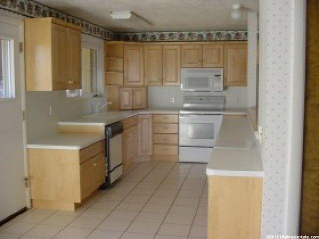 1098 E Bedford St, Kaysville, UT 84037 — photo 2