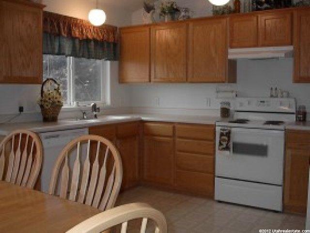 1452 Stoker Ln, Syracuse, UT 84075 — photo 5