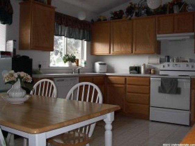1452 Stoker Ln, Syracuse, UT 84075 — photo 3