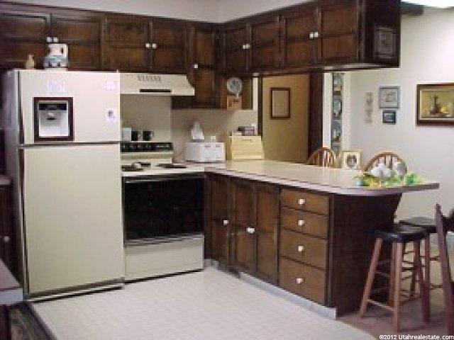 1064 Lamplighter Dr, River Heights, UT 84321 — photo 2