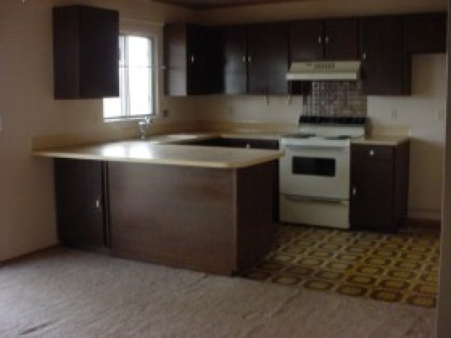 393 W 2400 S, Clearfield, UT 84015 — photo 4