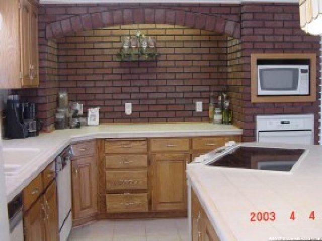2425 Summer Oak Cir, Sandy, UT 84092 — photo 2