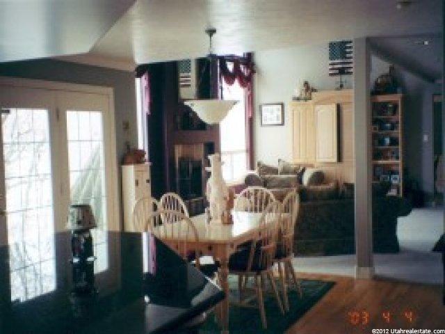 2137 Oak Manor Dr, Sandy, UT 84092 — photo 2