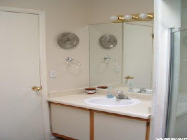 4681 Montego Pl, Holladay, UT 84117 — photo 8
