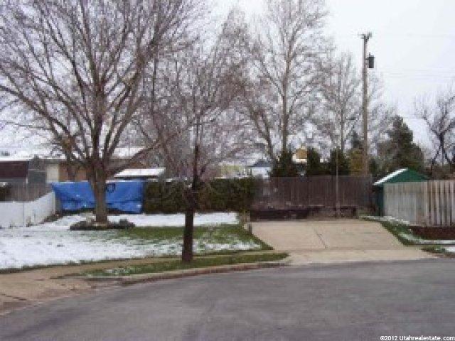 980 Sapphire Dr, Layton, UT 84041 — photo 2