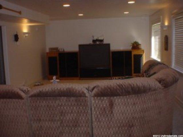 633 E 2475 N, North Ogden, UT 84414 — photo 4